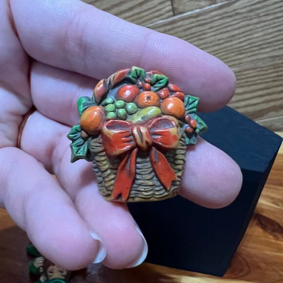 Vintage Hallmark Cards Brooch Lapel Pin Fall Harvest Basket Squirrel Leprechaun - Picture 7 of 11